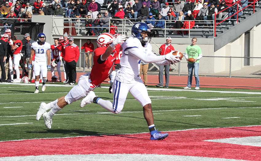 Football - University of Dubuque