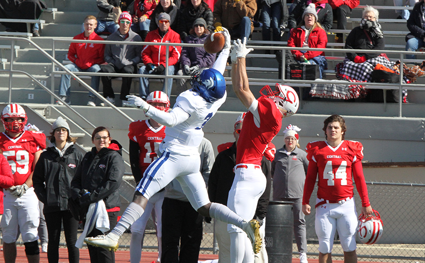 Football - University of Dubuque